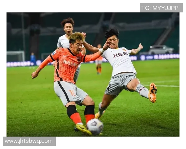 深圳足球队的战术转型与成绩起伏分析及未来展望